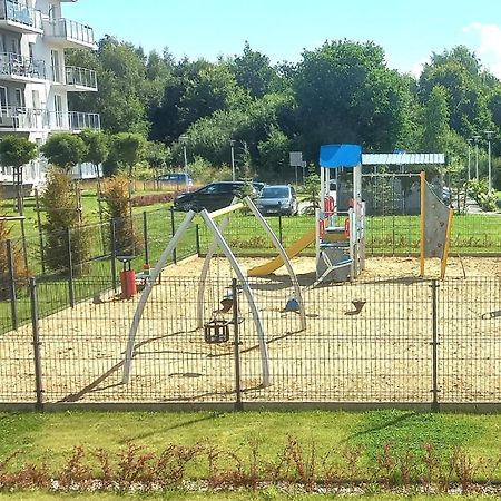 Apartament Amber Comfort Z Prywatnym Miejscem Parkingowym Kolobrzeg Bagian luar foto