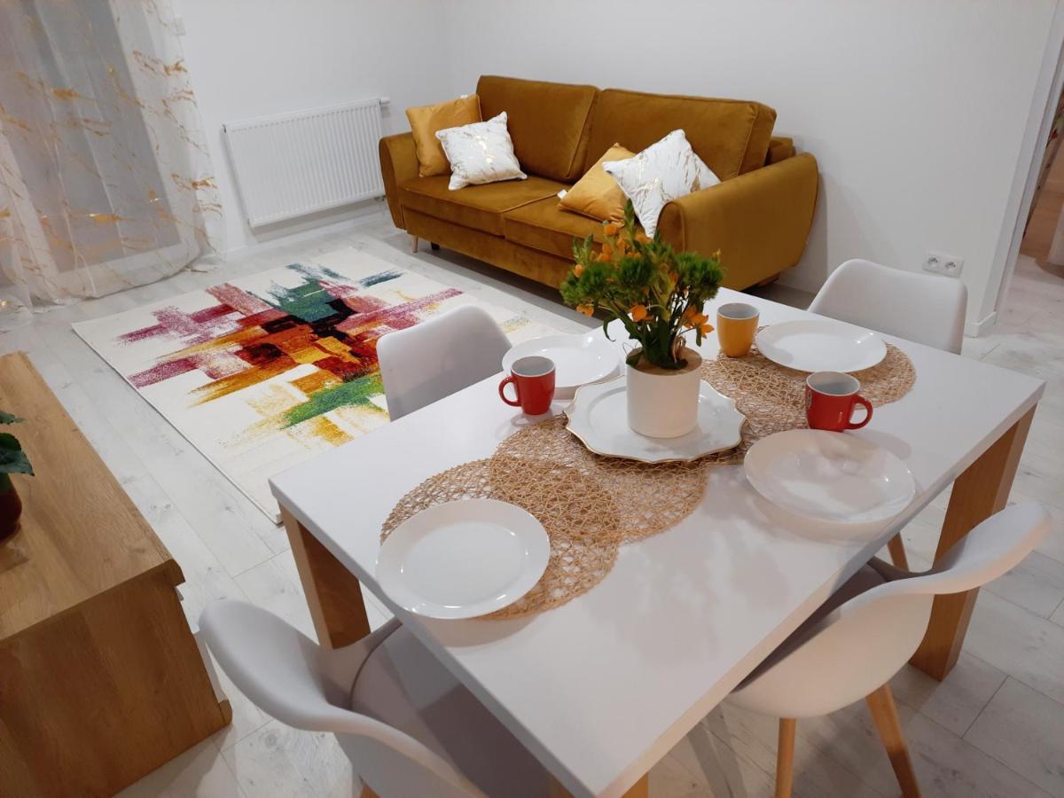 Apartament Amber Comfort Z Prywatnym Miejscem Parkingowym Kolobrzeg Bagian luar foto