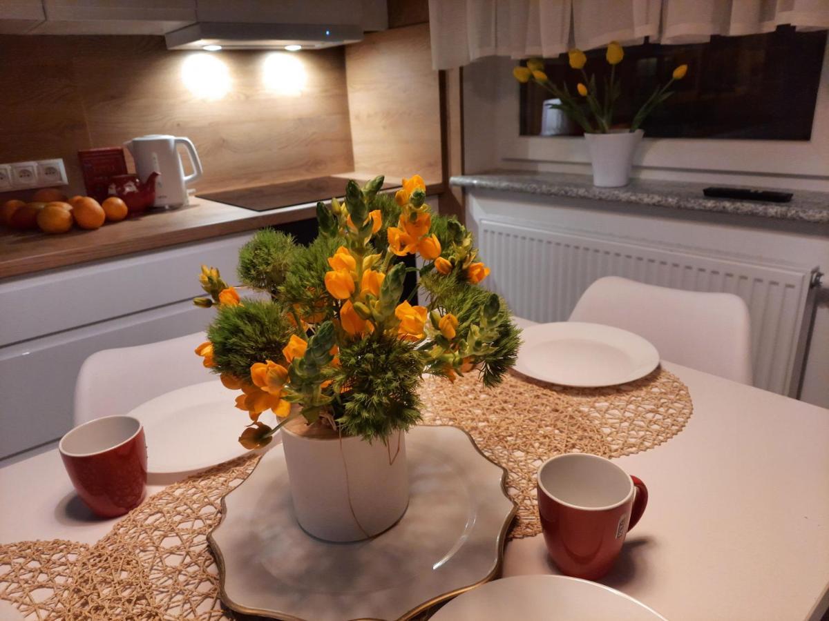 Apartament Amber Comfort Z Prywatnym Miejscem Parkingowym Kolobrzeg Bagian luar foto