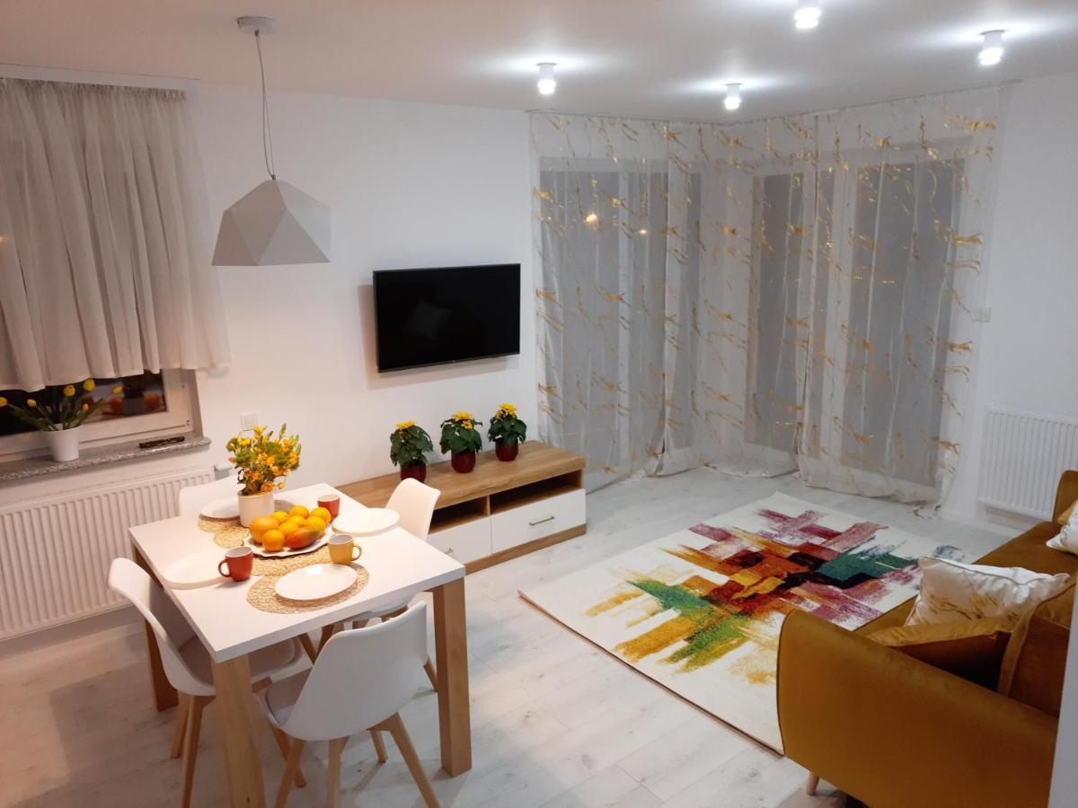 Apartament Amber Comfort Z Prywatnym Miejscem Parkingowym Kolobrzeg Bagian luar foto