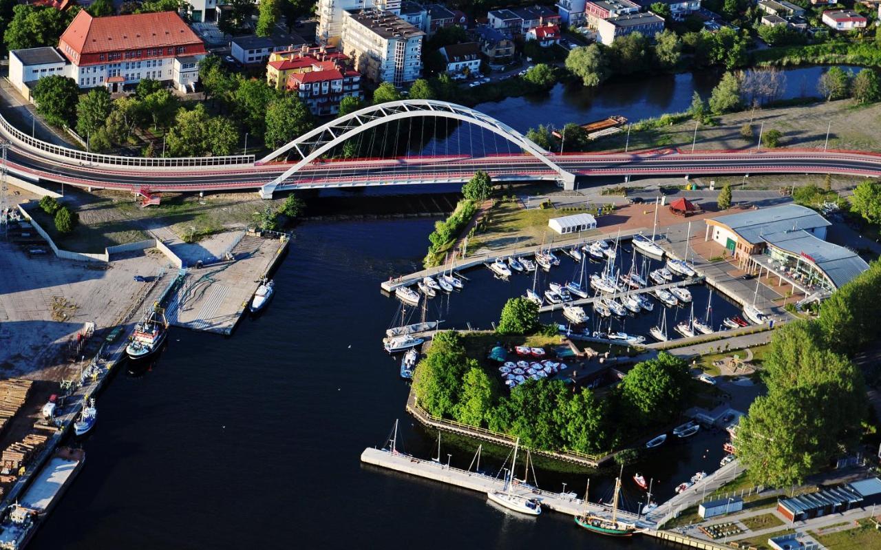 Apartament Amber Comfort Z Prywatnym Miejscem Parkingowym Kolobrzeg Bagian luar foto