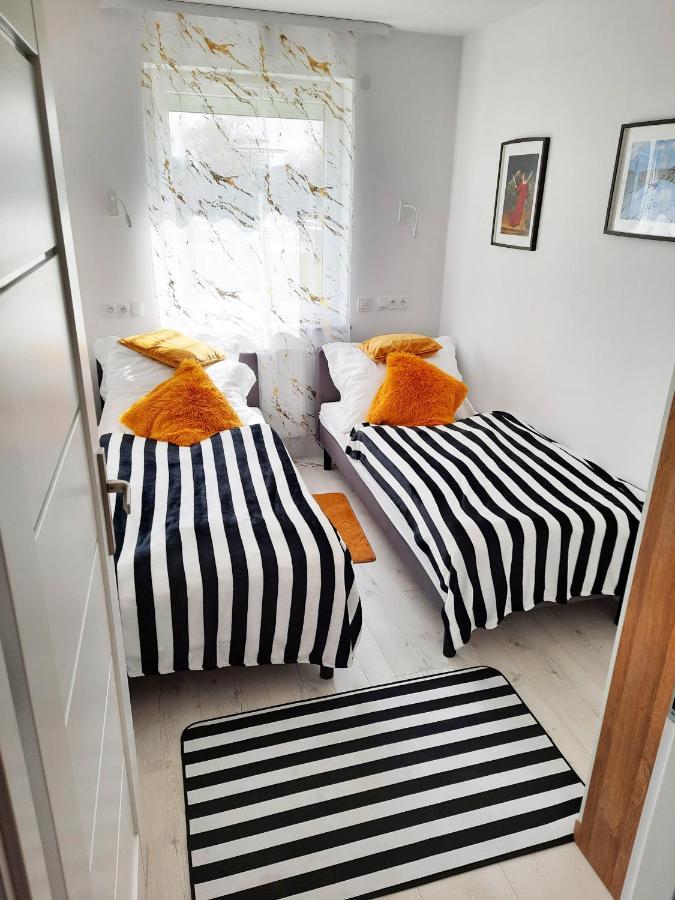Apartament Amber Comfort Z Prywatnym Miejscem Parkingowym Kolobrzeg Bagian luar foto