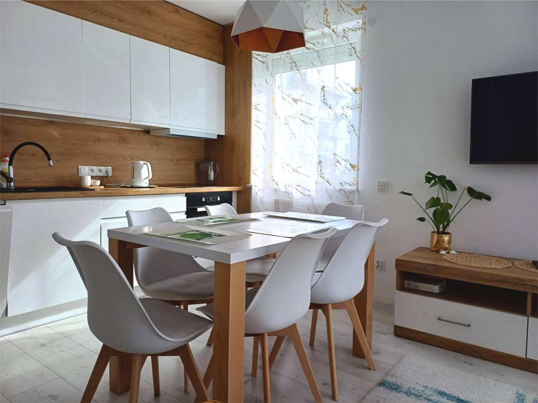 Apartament Amber Comfort Z Prywatnym Miejscem Parkingowym Kolobrzeg Bagian luar foto