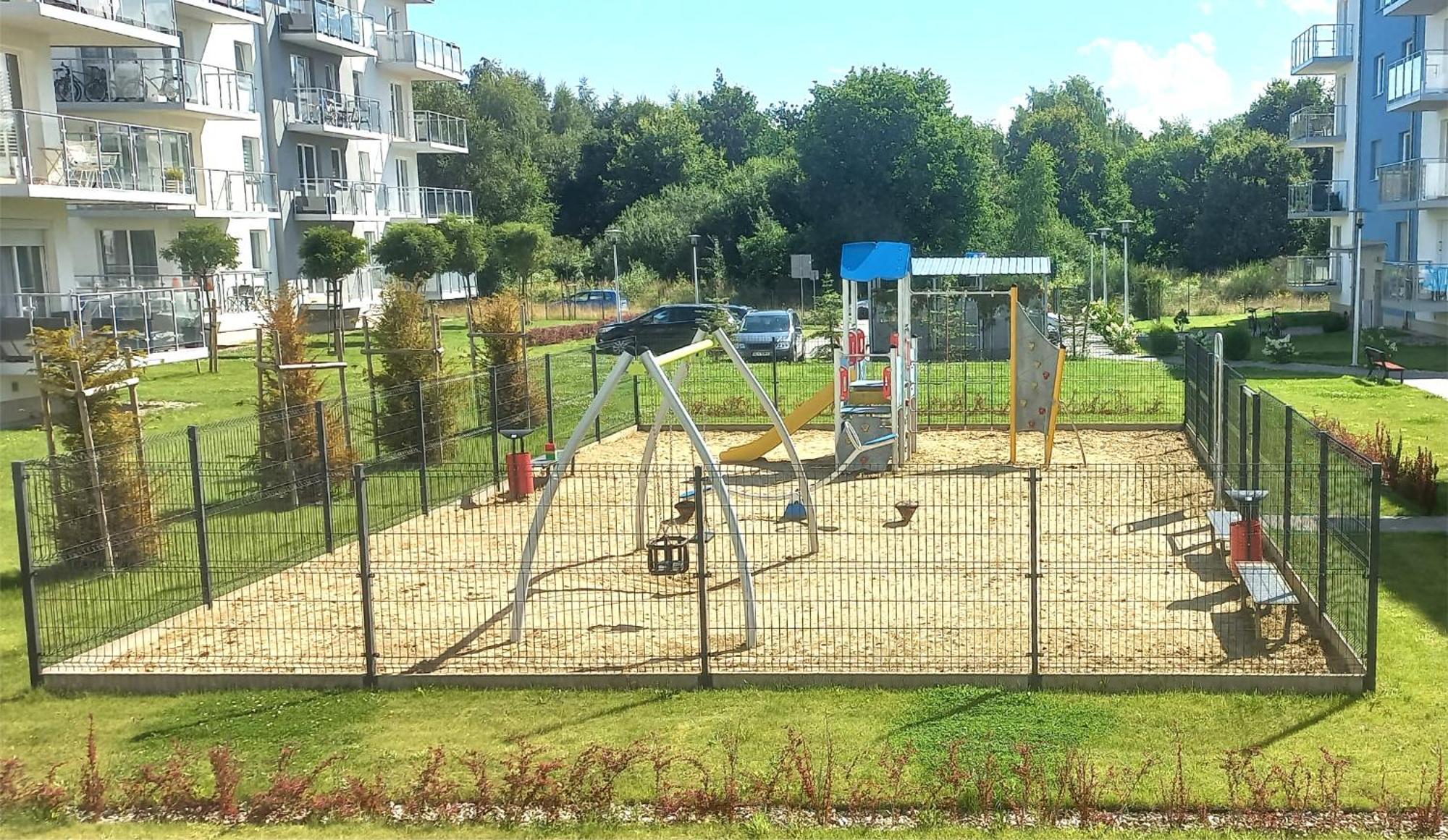Apartament Amber Comfort Z Prywatnym Miejscem Parkingowym Kolobrzeg Bagian luar foto